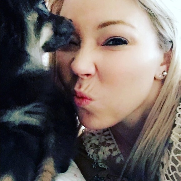 Meet your Posher, Kadie - Picture 6 of 8